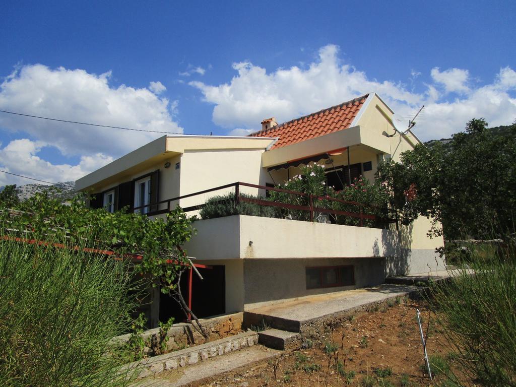 Beachfront House Nada - Happy Rentals Karlobag Kamer foto